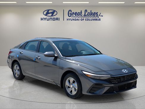 New 2026 Hyundai Elantra SE FWD image 7