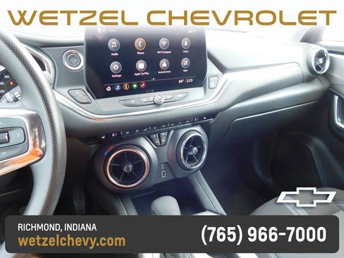 Used 2025 Chevrolet Blazer LT AWD/4WD image 34