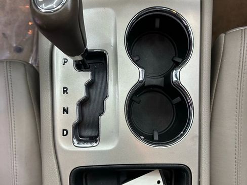 Used 2013 Jeep Grand Cherokee Laredo image 21