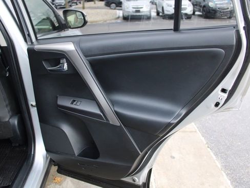 Used 2016 Toyota RAV4 XLE image 26