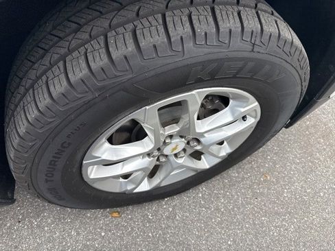 Used 2019 Chevrolet Traverse LT image 14