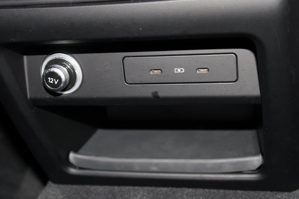 Used 2024 Porsche Cayenne AWD/4WD image 33
