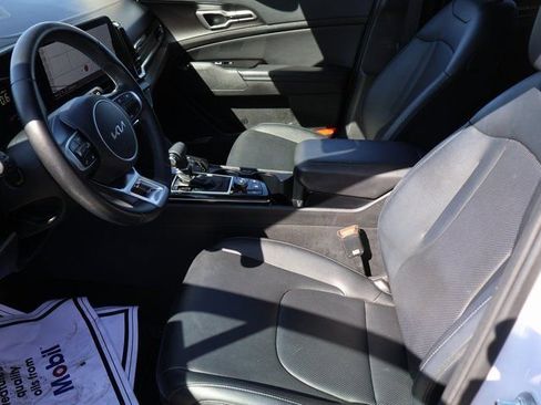 Used 2023 Kia Sportage EX image 40