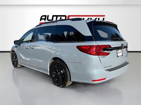 Used 2024 Honda Odyssey Sport image 5