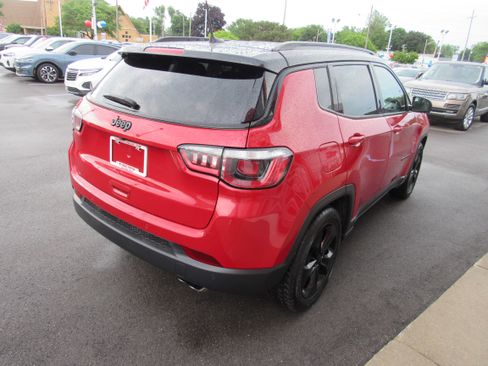 Used 2020 Jeep Compass Latitude FWD image 5