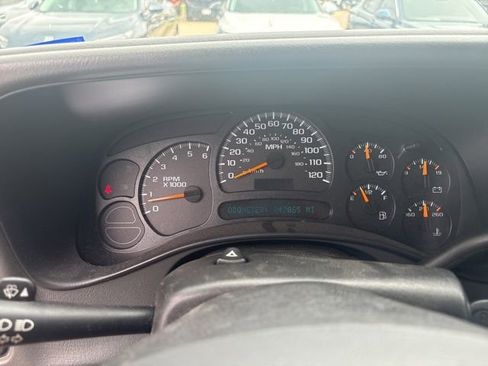 Used 2005 Chevrolet Suburban Z71 w/ Preferred Equipment Group AWD/4WD image 10