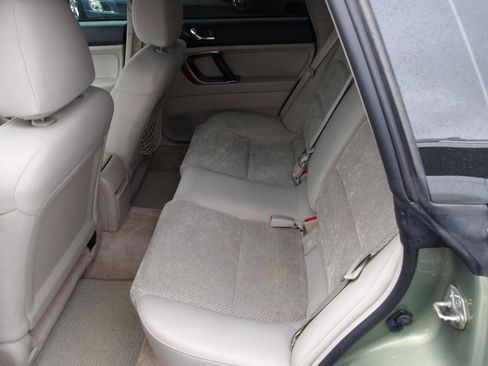 Used 2005 Subaru Outback Premium image 10