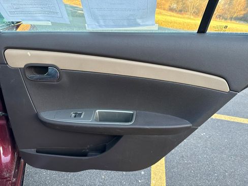 Used 2011 Chevrolet Malibu LTZ image 17