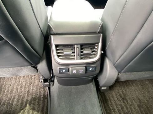 Used 2022 Subaru Outback Limited AWD/4WD image 14