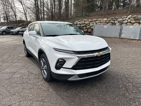 Used 2023 Chevrolet Blazer LT w/ Driver Confidence Package image 7