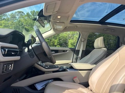 Certified 2023 Lincoln Nautilus Reserve FWD image 20