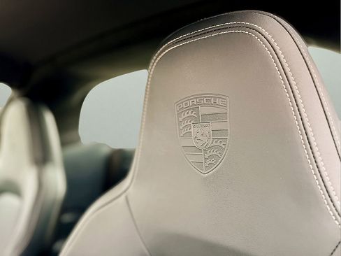 Used 2024 Porsche 911 Targa 4 w/ Premium Package image 19