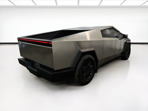 Used 2025 Tesla Cybertruck AWD Crew Cab image 3