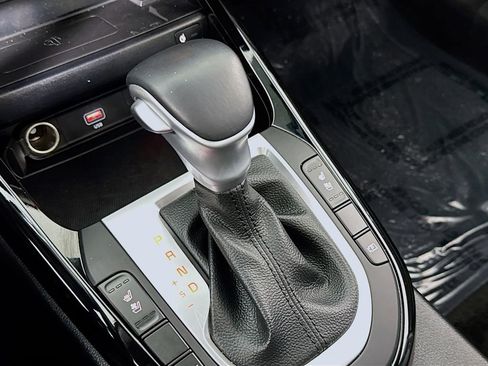 Used 2023 Kia Forte GT-Line w/ GT-Line Premium Package image 17