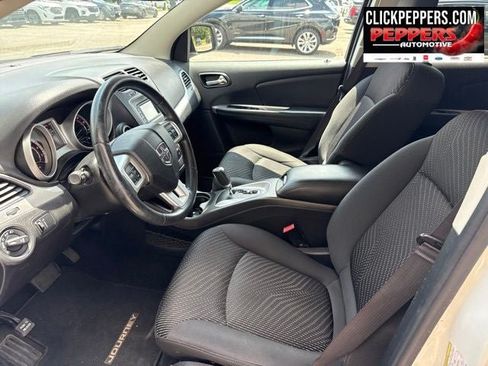 Used 2017 Dodge Journey SXT w/ Premium Group FWD image 5