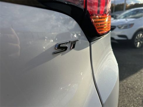 Used 2023 Buick Encore GX Select w/ Sport Touring Package image 45