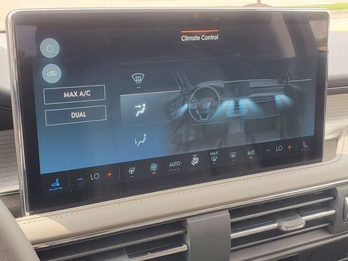 Certified 2024 Lincoln Corsair AWD w/ Equipment Group 101A image 20