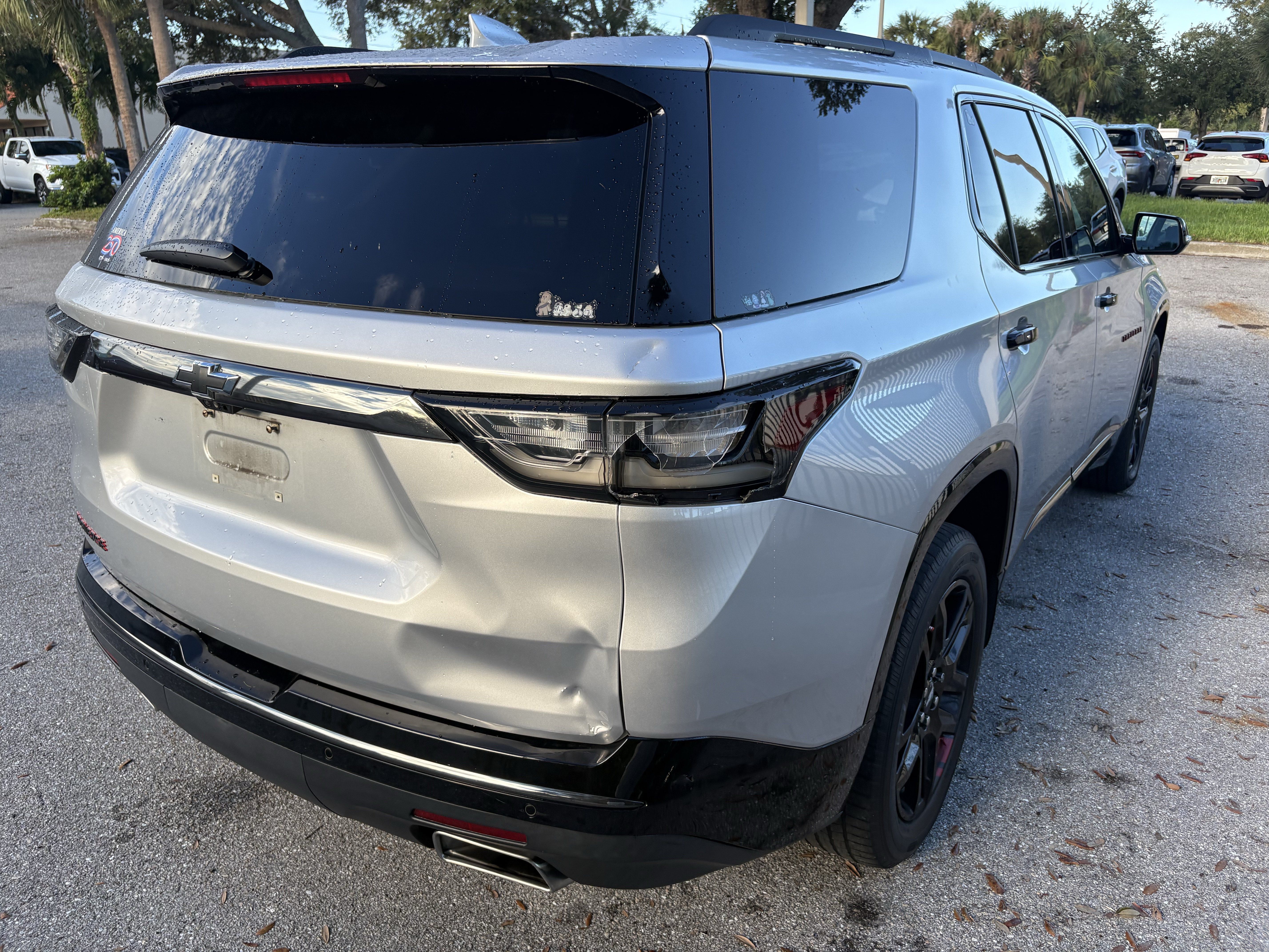 Used 2019 Chevrolet Traverse Premier w/ Redline Edition FWD image 7