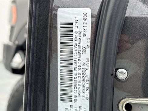 Used 2019 RAM 2500 Tradesman w/ Chrome Appearance Group image 27