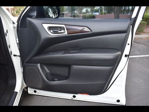 Used 2016 Nissan Pathfinder Platinum w/ Cargo Package FWD image 38