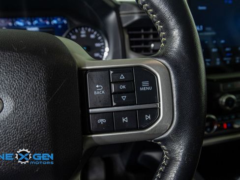 Used 2024 Ford Expedition XLT image 16