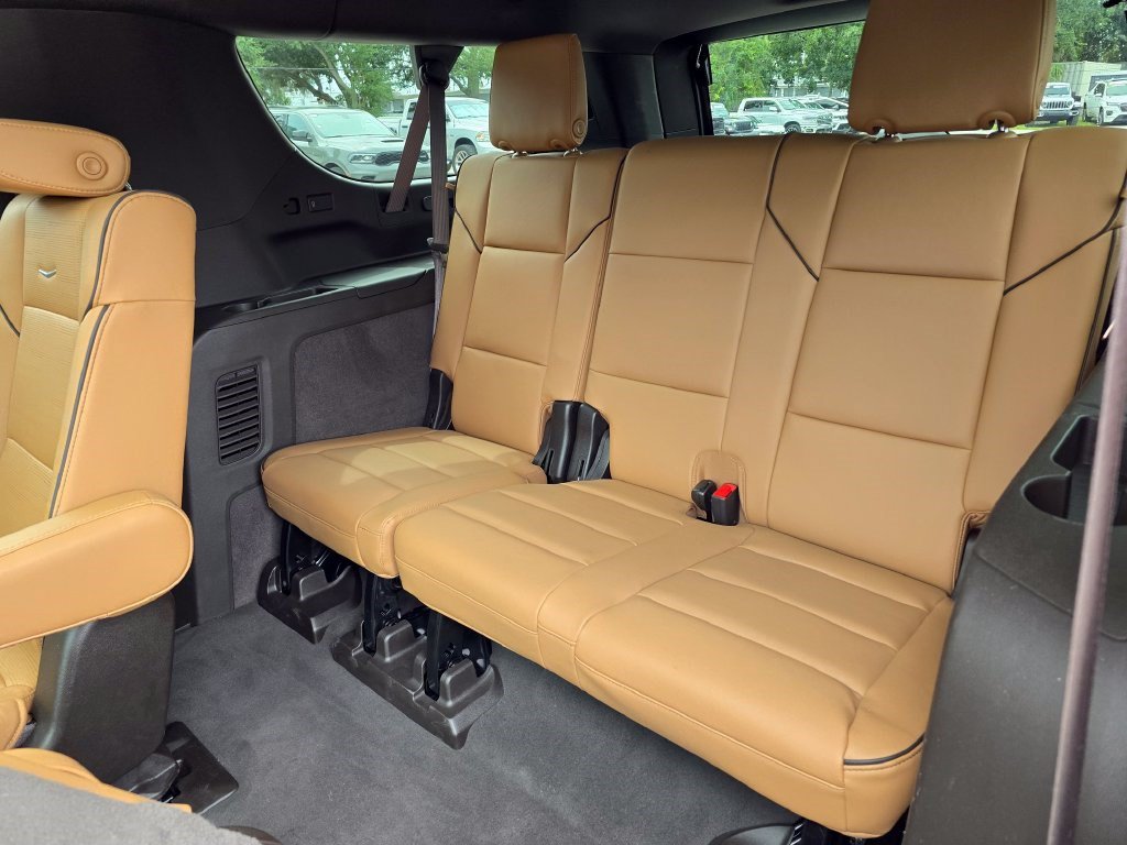 Used 2025 Cadillac Escalade ESV Premium Luxury w/ LPO, Radiant Package AWD/4WD image 42