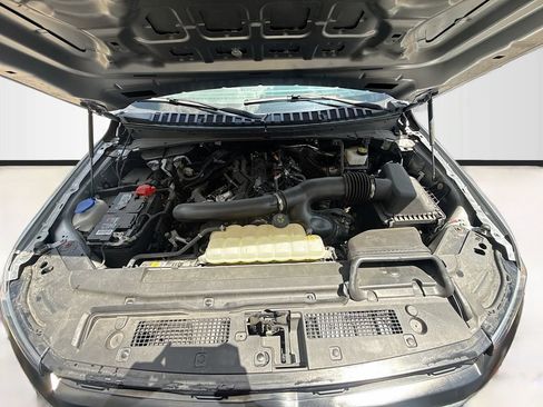 Used 2024 Ford Expedition XLT RWD image 31