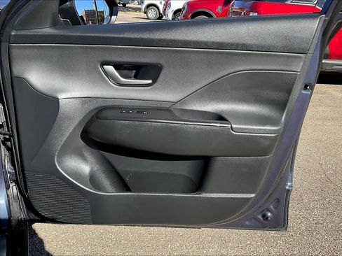 Used 2024 Hyundai Kona Limited image 21