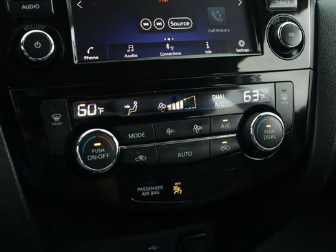 Used 2021 Nissan Rogue Sport SV image 15