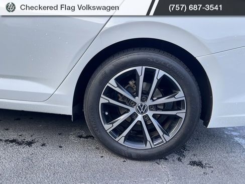 Used 2023 Volkswagen Jetta Sport image 11