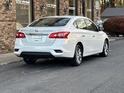 Used 2019 Nissan Sentra SV image 5