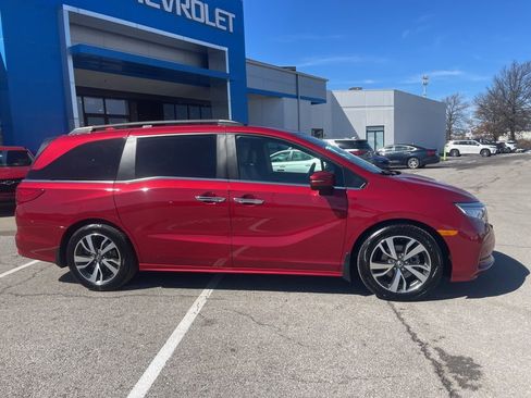 Used 2023 Honda Odyssey Touring image 2