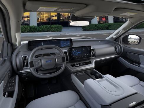 New 2026 Ford Expedition Platinum image 9