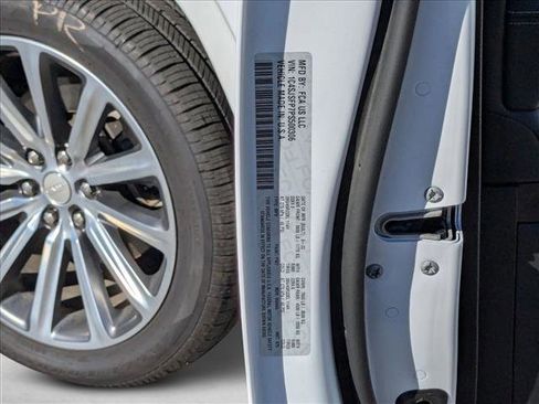 Used 2023 Jeep Grand Wagoneer L Series II w/ Rear Seat Video Group 1 image 28