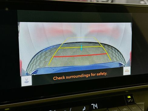 Used 2025 Toyota Camry SE w/ Multimedia Upgrade Package image 21