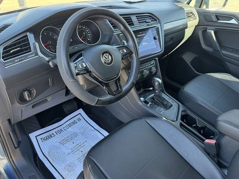 Used 2019 Volkswagen Tiguan SE w/ Panoramic Sunroof Package image 14