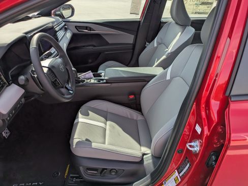 New 2026 Toyota Camry SE image 10