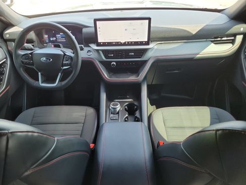 Used 2025 Ford Explorer ST-Line RWD image 10