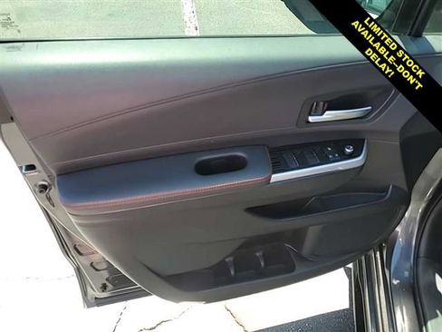 Used 2025 Toyota Sienna XSE w/ XSE Plus Package AWD/4WD image 5