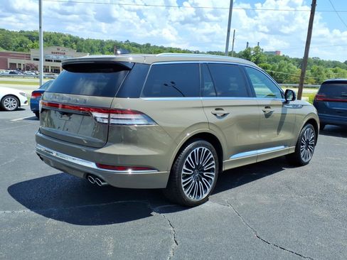 Used 2025 Lincoln Aviator Black Label AWD/4WD image 8