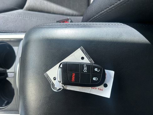 Used 2023 Chrysler 300 Touring image 39