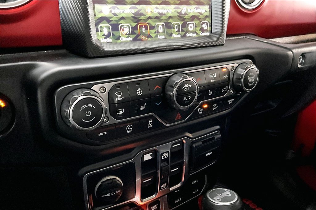 Used 2019 Jeep Wrangler Unlimited Rubicon w/ Dual Top Group AWD/4WD image 14
