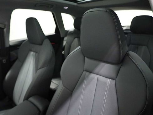 New 2025 Audi Q5 Premium Plus image 18