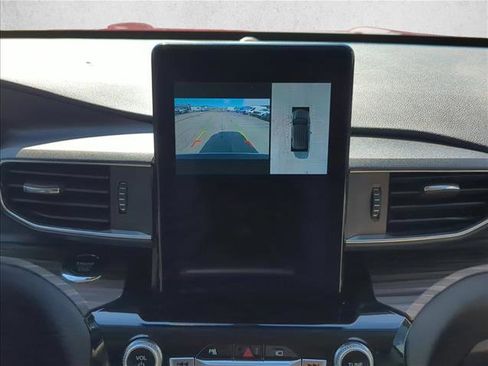 Used 2022 Ford Explorer Limited w/ Limited Technology Package image 15