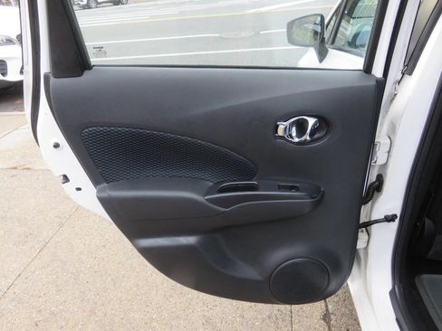 Used 2015 Nissan Versa Note SV image 25