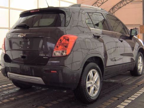 Used 2016 Chevrolet Trax LT w/ LT Sun and Sound Package image 4