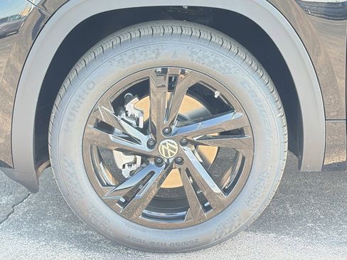 New 2026 Volkswagen Atlas Cross Sport SEL R-Line AWD/4WD image 6