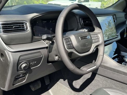 New 2026 Jeep Grand Wagoneer 4WD image 3