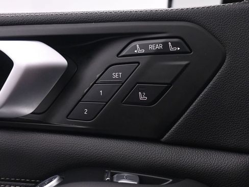 Used 2019 BMW X7 xDrive40i w/ Premium Package AWD/4WD image 45