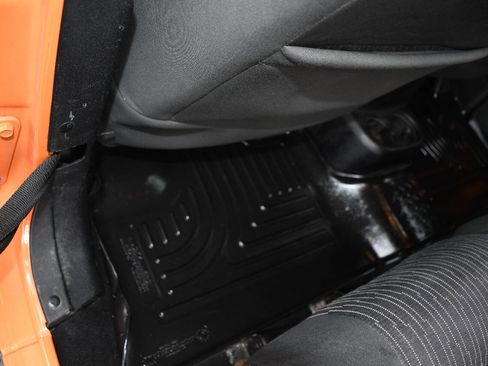 Used 2012 Jeep Wrangler Unlimited Sport image 17